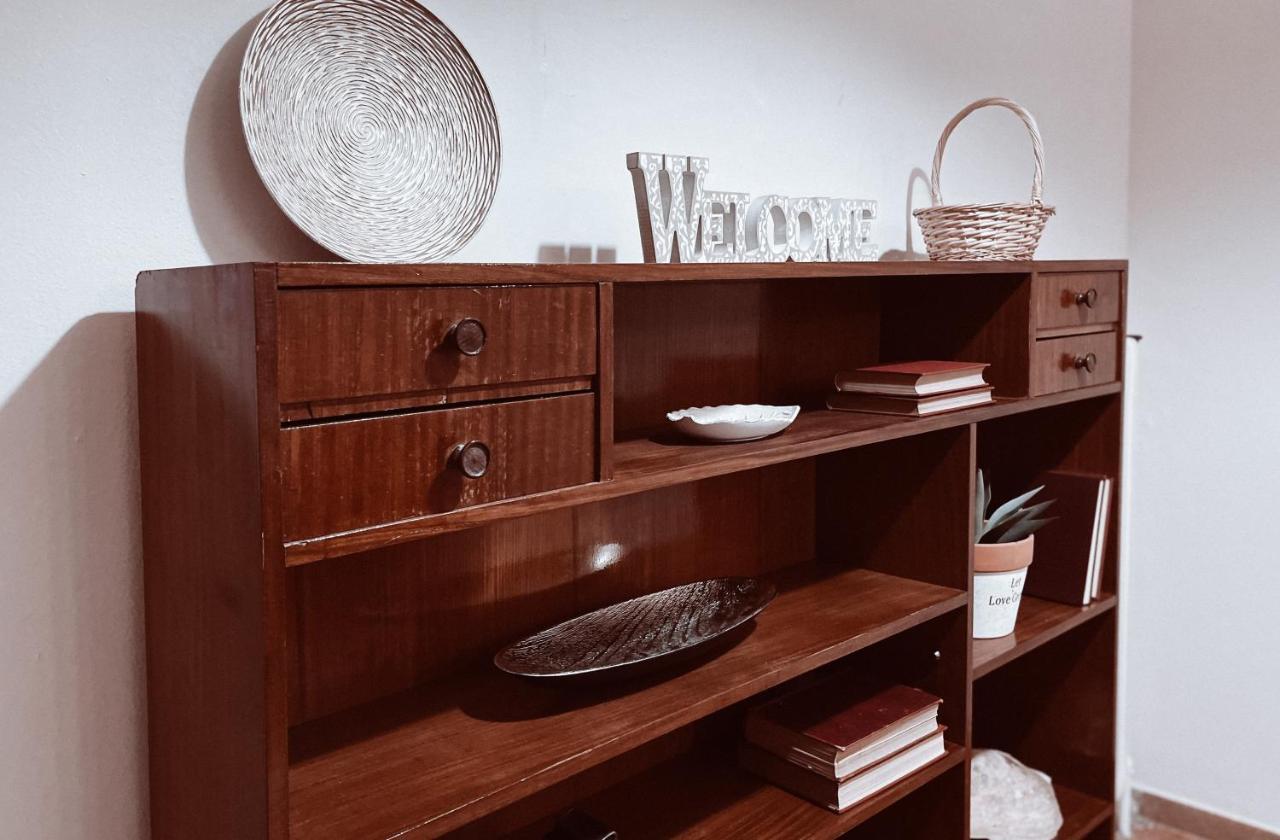 Vintage 2-Bedroom Apt In The Heart Of The City Atenas Exterior foto
