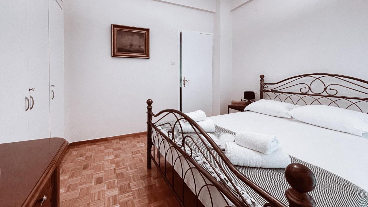 Vintage 2-Bedroom Apt In The Heart Of The City Atenas Exterior foto