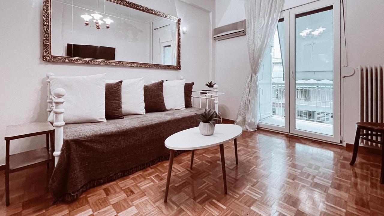 Vintage 2-Bedroom Apt In The Heart Of The City Atenas Exterior foto